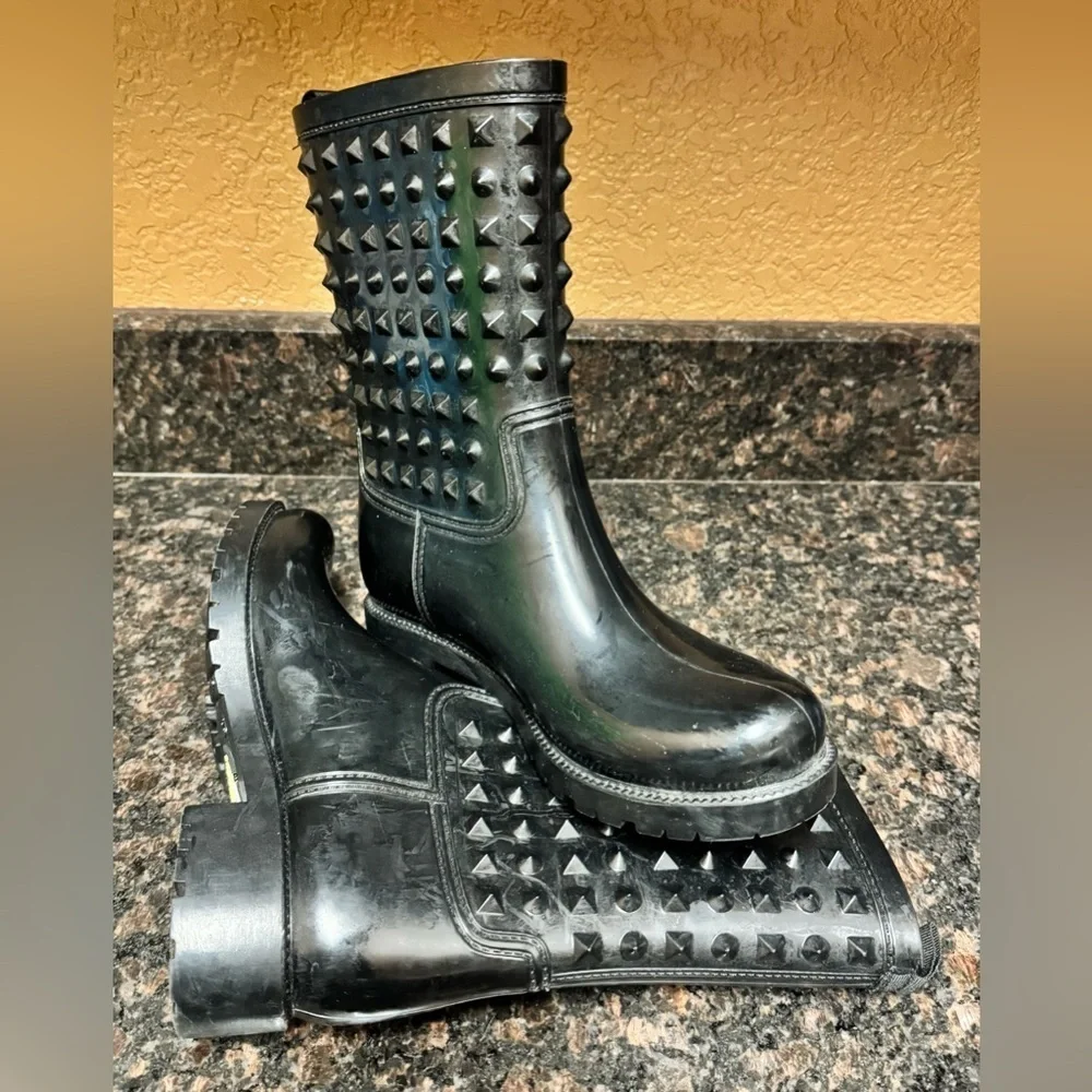 WOMEN'S CAPELLI NEW YORK SINY STUDDED RAIN BOOTS Size 6